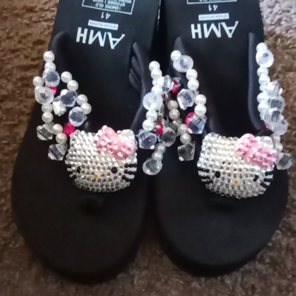 Hello Kitty Wedge Sandals Black